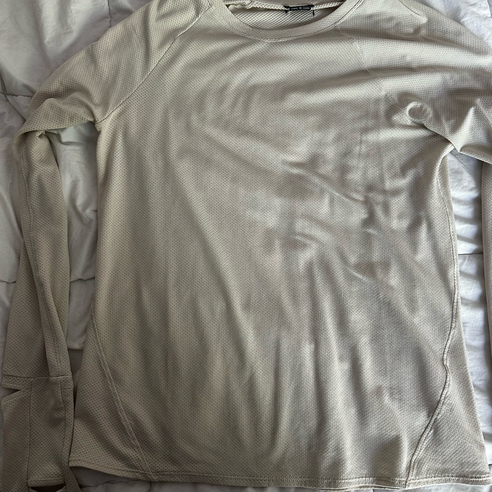 Oiselle Cream Flyout Long Sleeve Shirt